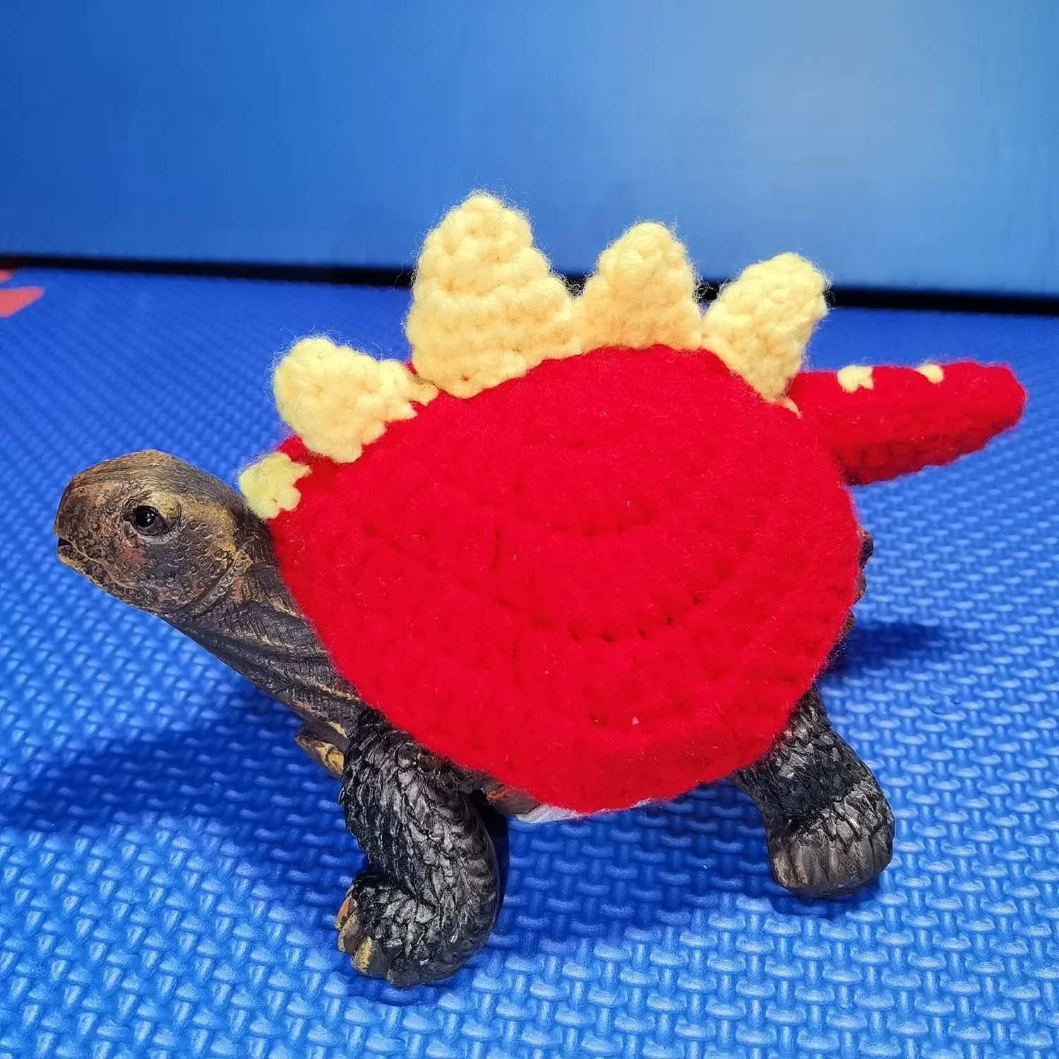 formal Warm Knitted Outfit with Adjustable Strap Small Animal Sweater Tortoise Apparel for Christmas Halloween Party Costume Photo Shoot (13 Inch,Red) Sweater for Turtle Dinosaur Cosplay Handmade Winter 