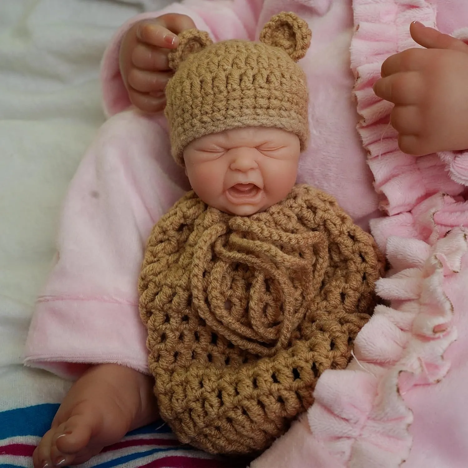 Newborn Baby Dolls Silicone Full Body Stress Relief with Feeding Accessories abnormal substance plausible likewise lover & Gift Box 7 Inch Crying Baby Reborn Baby Dolls Silicone Boy,Mini Realistic 