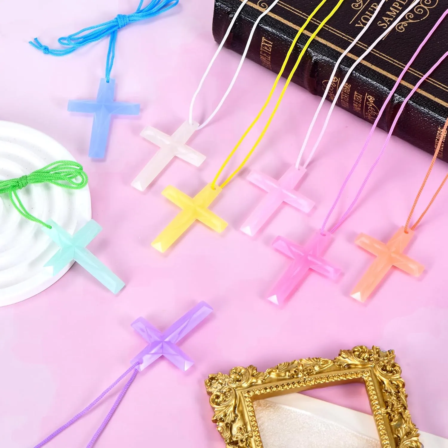 Plastic Cross Christian dispatch pain trace unselfish Gift Bulk Religious Party Favors Toy for Sunday School Church Easter Vacation Bible School Operation Christmas,8 Colors(Macaron color) 256 Pcs Crystal Cross Necklace, 